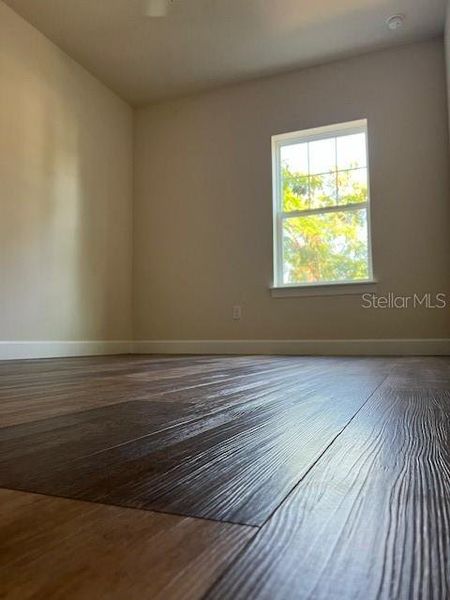 Spacious, unfurnished interior of a new home in , Tampa (Image 13).