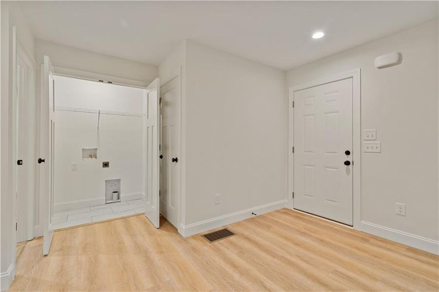 Spacious, unfurnished interior of a new home in , Dahlonega (Image 23).