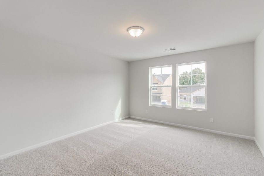 Spacious, unfurnished interior of a new home in Winston Point, Gilbert (Image 23).