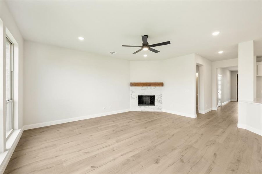 Spacious, unfurnished interior of a new home in Anderson Crossing, Trenton (Image 36).
