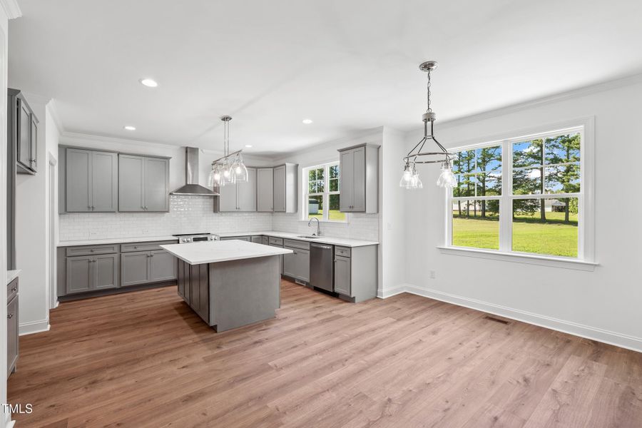 8FEED7B7-143B-4505-B7E1-9DDFC9ACB44A