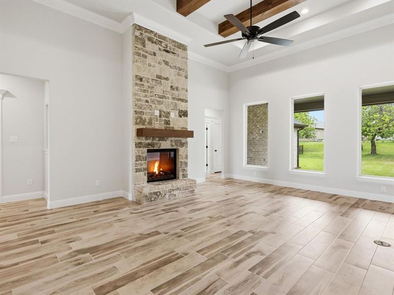 Spacious, unfurnished interior of a new home in , Granbury (Image 29).