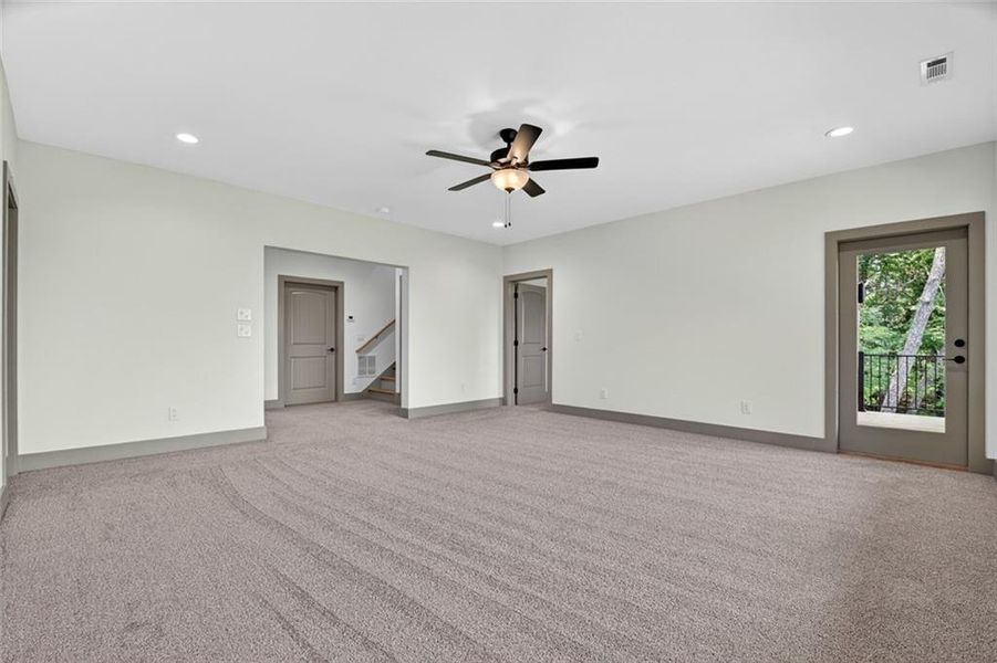 Spacious, unfurnished interior of a new home in , Ellijay (Image 30).