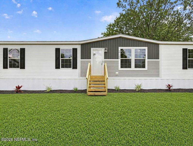 Exterior details and patio area of a home in , Callahan (Image 26).