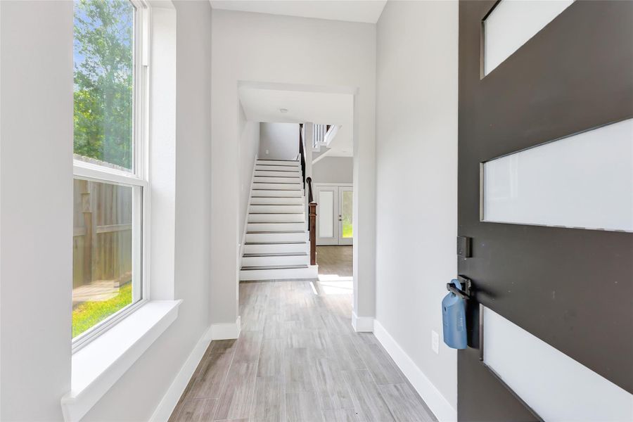 Spacious, unfurnished interior of a new home in , Houston (Image 25).