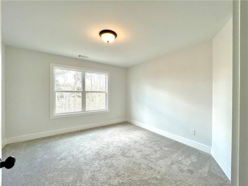 Spacious, unfurnished interior of a new home in , Waleska (Image 28).