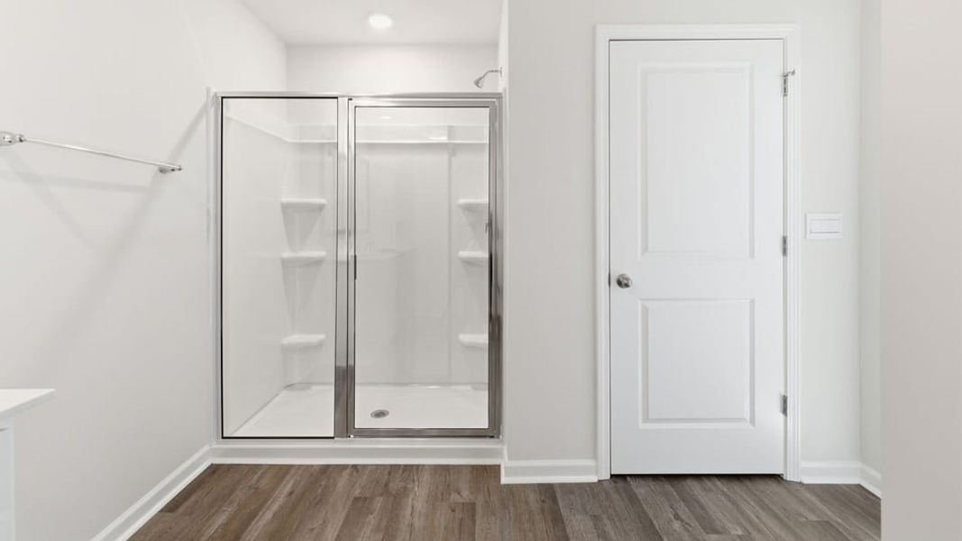 Spacious, unfurnished interior of a new home in Cedar Gap, Fountain Inn (Image 29).