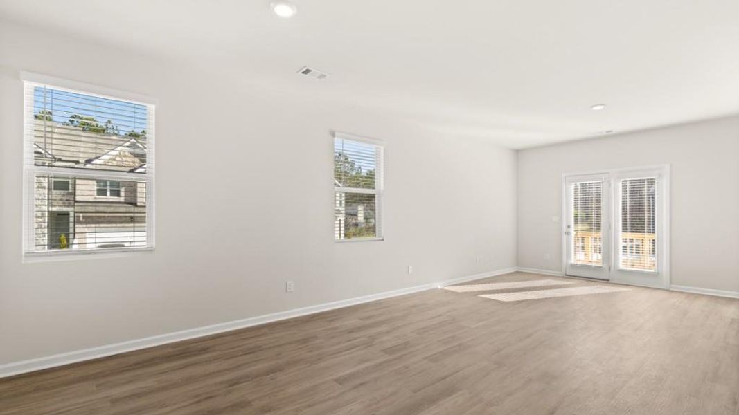 Spacious, unfurnished interior of a new home in Pointe Park, Union City (Image 18).