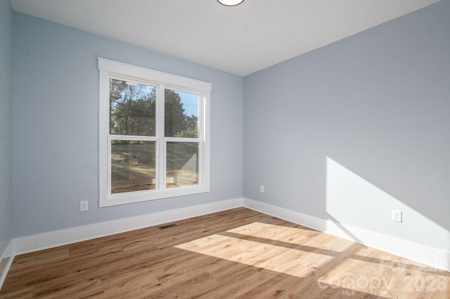 Spacious, unfurnished interior of a new home in , Maiden (Image 27).