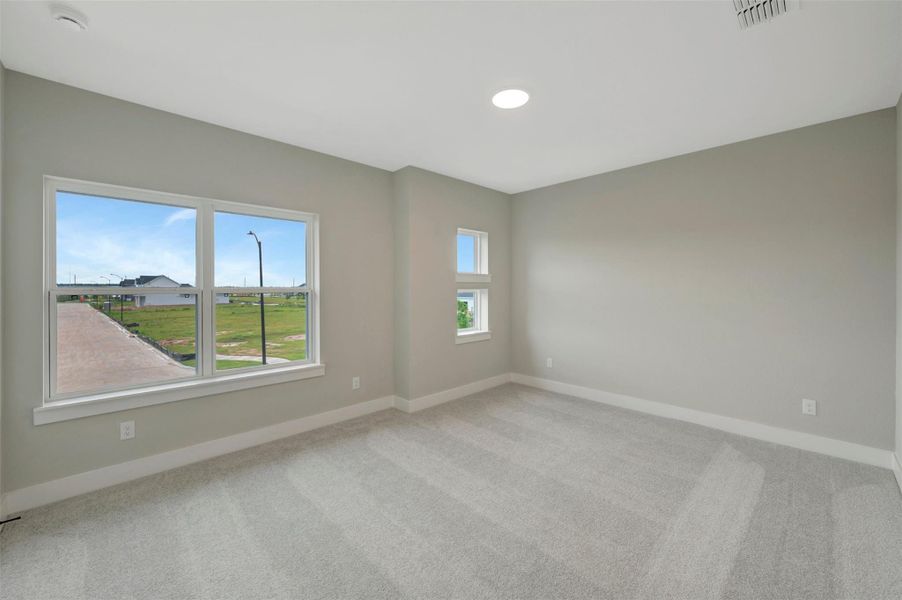 Spacious, unfurnished interior of a new home in Elyson - Reserve Collection, Katy (Image 29).