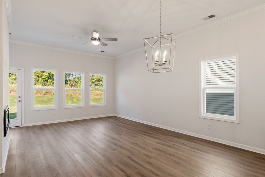Spacious, unfurnished interior of a new home in Landmark Commons, Boiling Springs (Image 10).