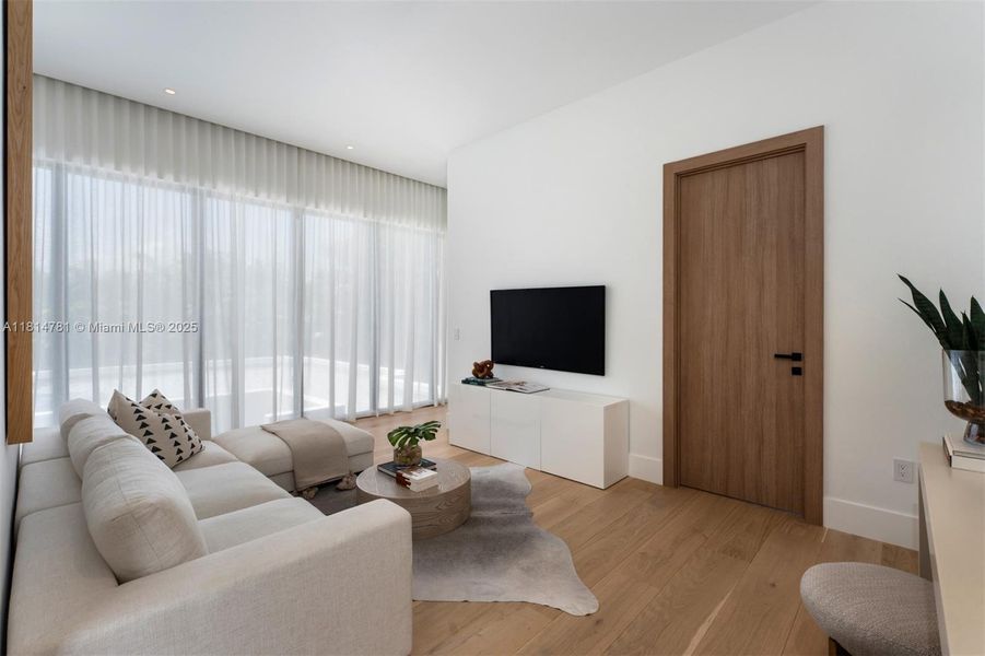 Furnished interior view inside a new home in , Pinecrest (Image 15).