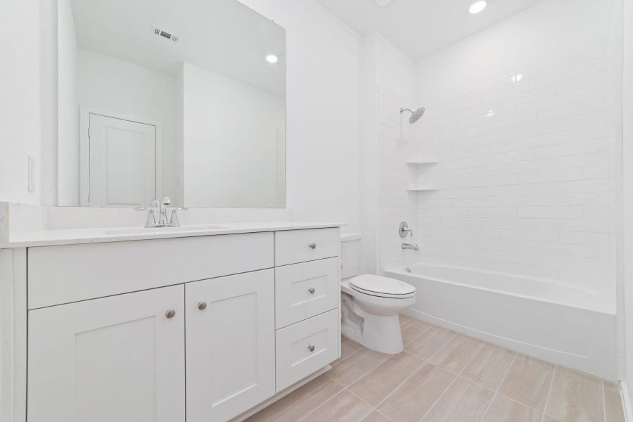 Furnished interior view inside a new home in , Katy (Image 14).