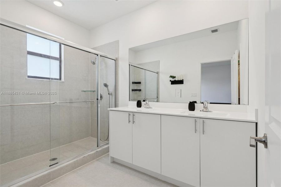 Furnished interior view inside a new home in , Homestead (Image 5).