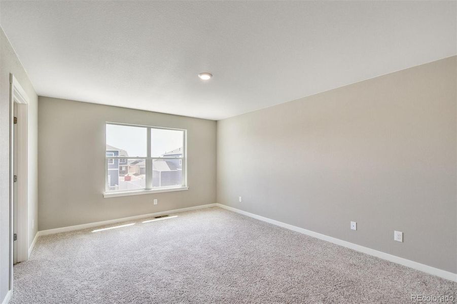 Spacious, unfurnished interior of a new home in Timberleaf, Thornton (Image 26).