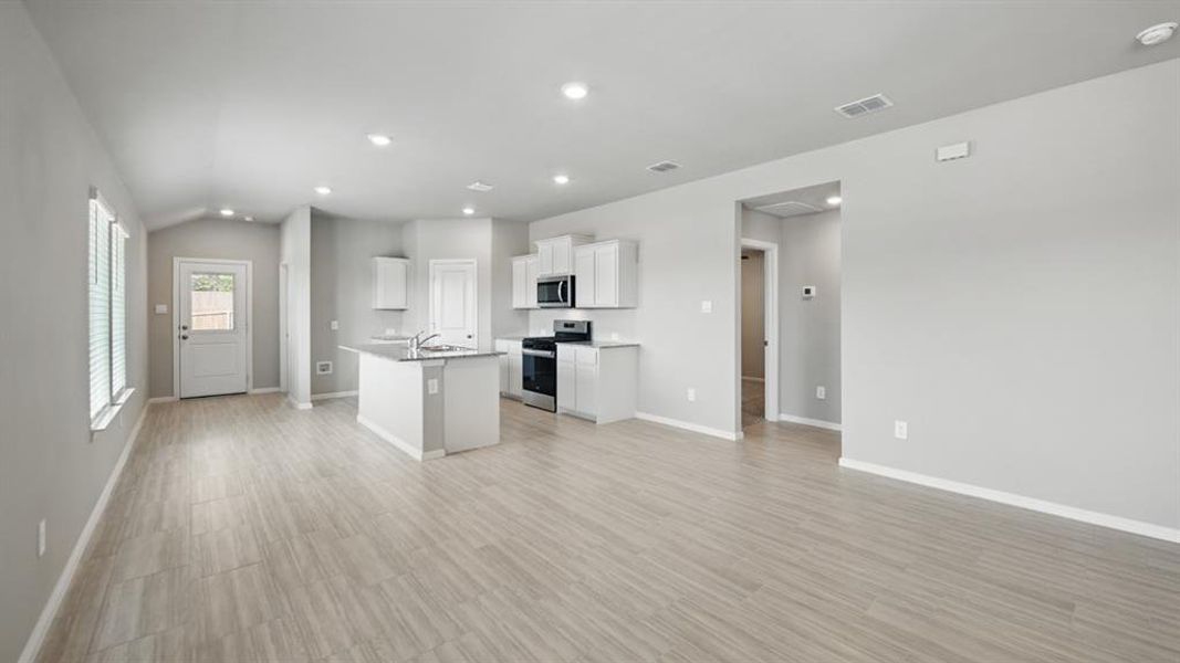 Spacious, unfurnished interior of a new home in Springhill South, Boyd (Image 20). Spacious, unfurnished interior of a new home in Springhill South, Boyd (Image 20).
