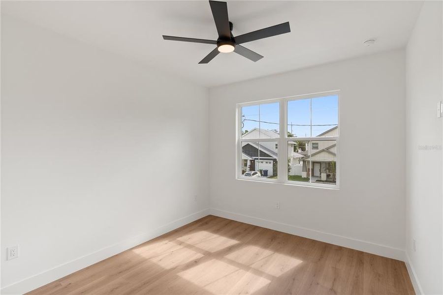 Spacious, unfurnished interior of a new home in , Tampa (Image 43).