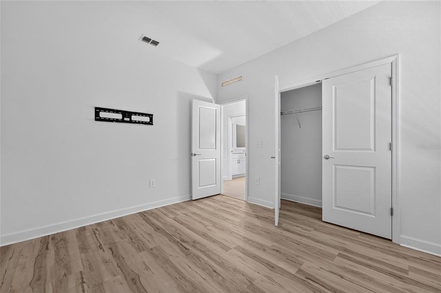 Spacious, unfurnished interior of a new home in , Apopka (Image 14).
