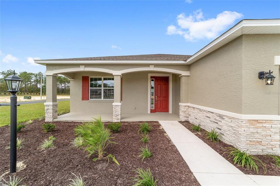 Exterior details and patio area of a home in , Ocala (Image 17).