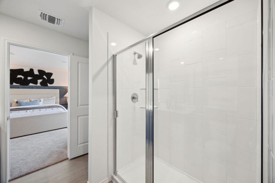 Owner's Bathroom Owner's Bathroom