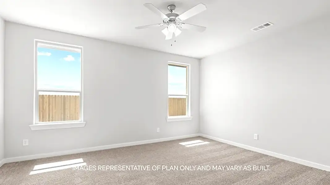 Spacious, unfurnished interior of a new home in Westmont, Lubbock (Image 7).