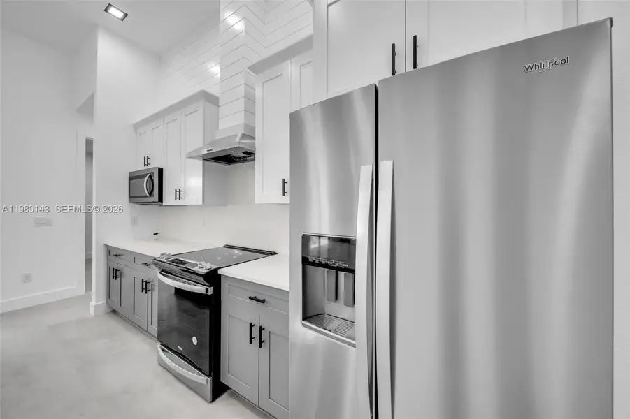 Furnished interior view inside a new home in , Cape Coral (Image 6).