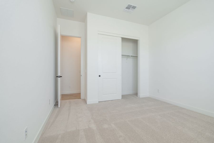 Spacious, unfurnished interior of a new home in Abel Ranch, Goodyear (Image 16).