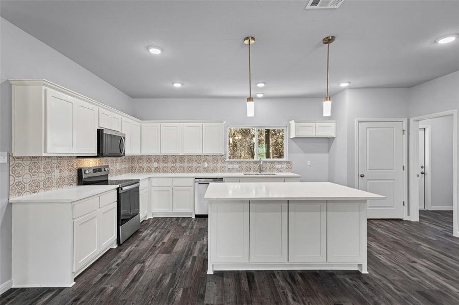 Furnished interior view inside a new home in , Rio Vista (Image 6).