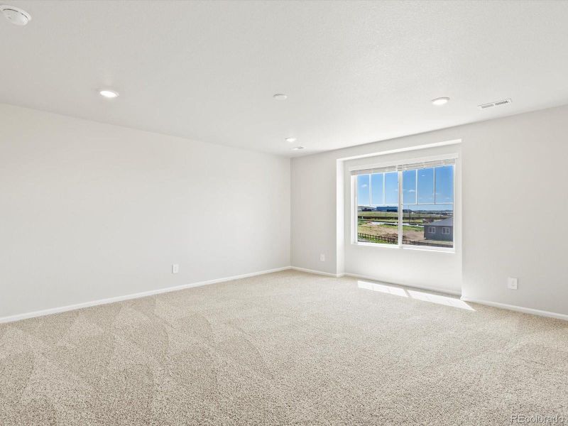 Photos are representative only and are not of the actual home. Actual finishes, elevation, and features may vary.