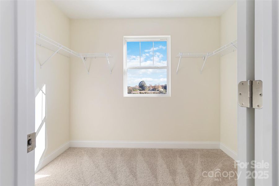 Spacious, unfurnished interior of a new home in , Monroe (Image 19).