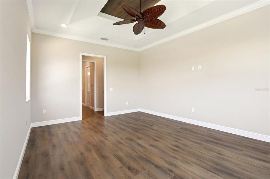 Spacious, unfurnished interior of a new home in , Lady Lake (Image 21).