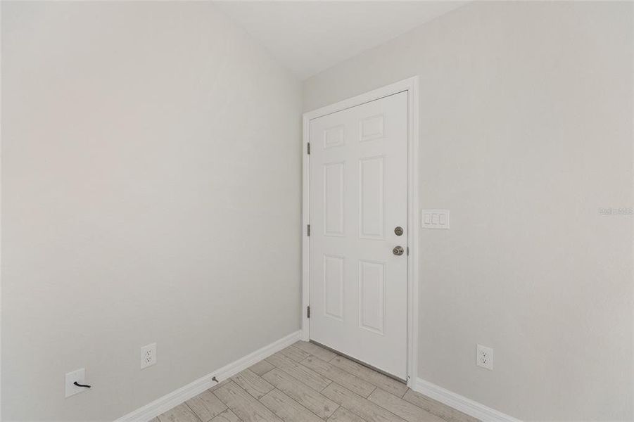 Spacious, unfurnished interior of a new home in , Ocala (Image 32).