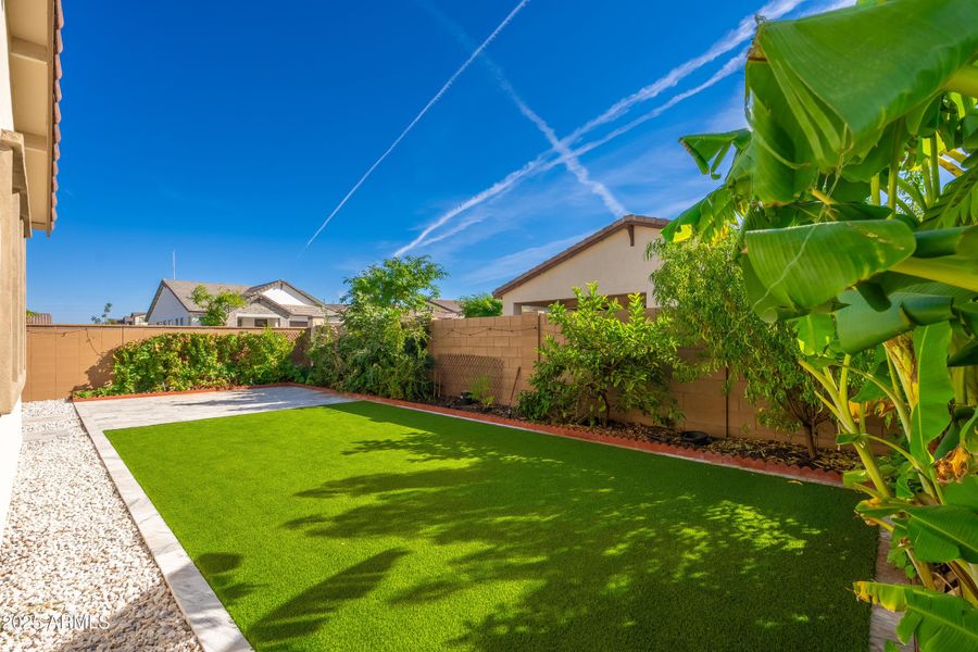 21357 E Macaw Dr - 32