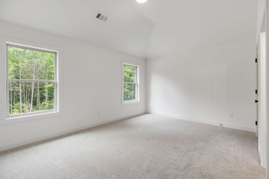 Spacious, unfurnished interior of a new home in Flint Farms, Concord (Image 51).