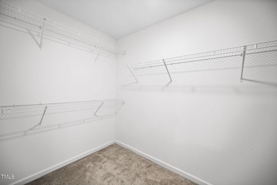 22-web-or-mls-20 Ava (40 of 120) 22-web-or-mls-20 Ava (40 of 120)