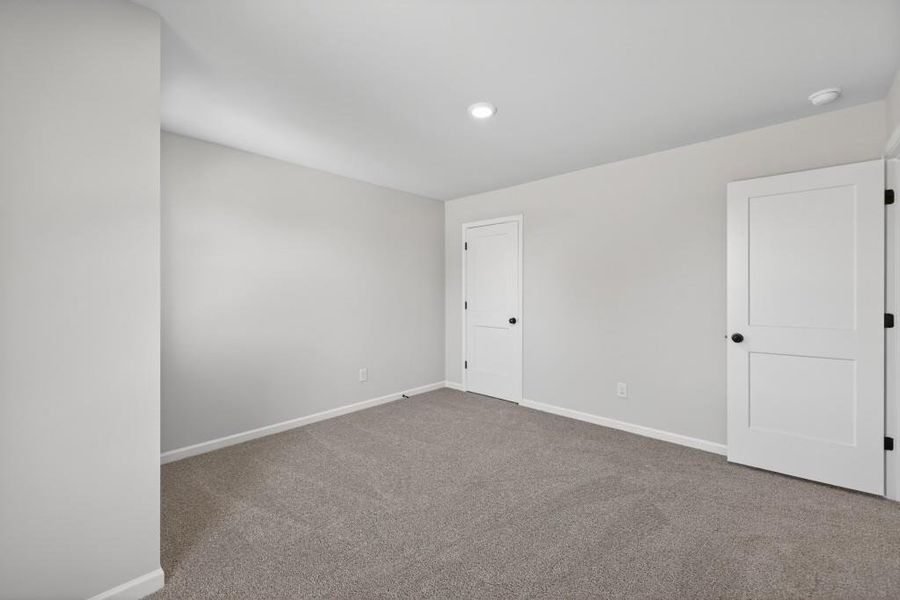 Spacious, unfurnished interior of a new home in , Commerce (Image 19).