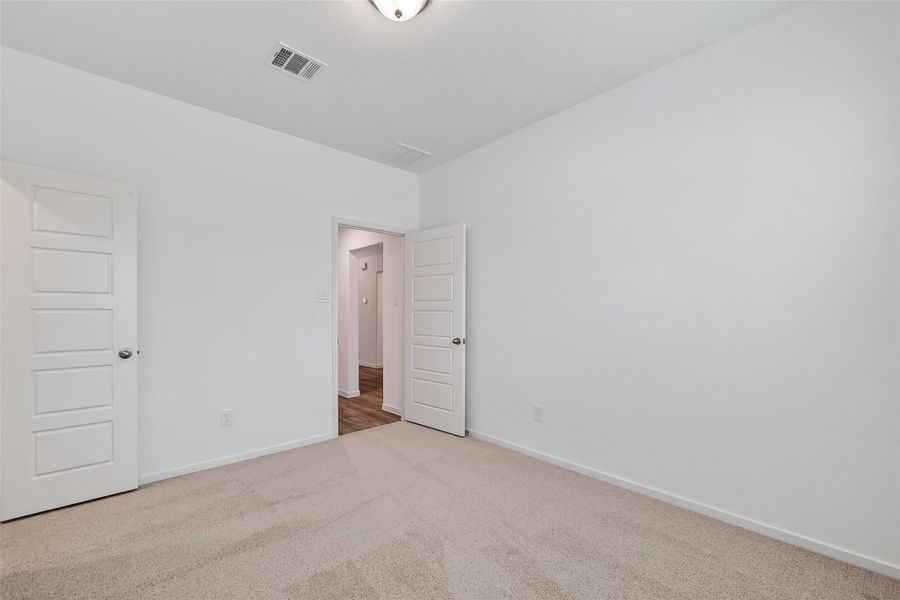 Spacious, unfurnished interior of a new home in Rollingbrook Estates, Baytown (Image 21).