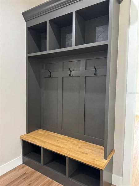 Close-up of interior finishes inside a home in , Chiefland (Image 40).