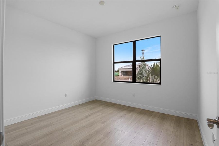Spacious, unfurnished interior of a new home in Cresswind Lakewood Ranch, Lakewood Ranch (Image 18).