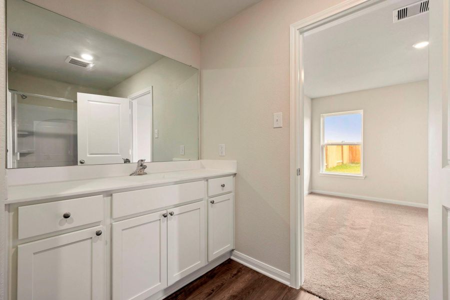 Furnished interior view inside a new home in Freeman Ranch, Katy (Image 4).
