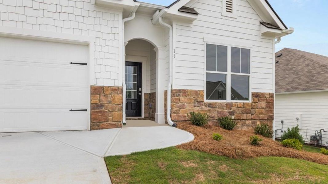 Exterior details and patio area of a home in Lost Creek, Dallas (Image 3). Exterior details and patio area of a home in Lost Creek, Dallas (Image 3).