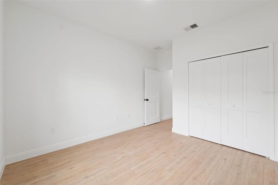 Spacious, unfurnished interior of a new home in , Ocala (Image 30).