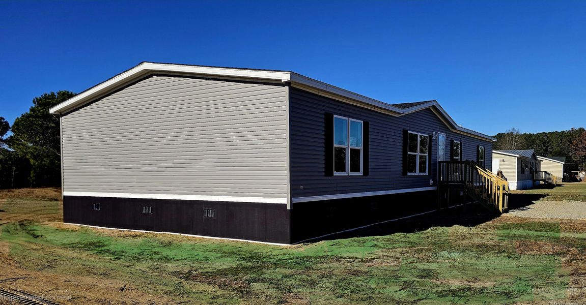 Exterior details and patio area of a home in , Wallace (Image 13).