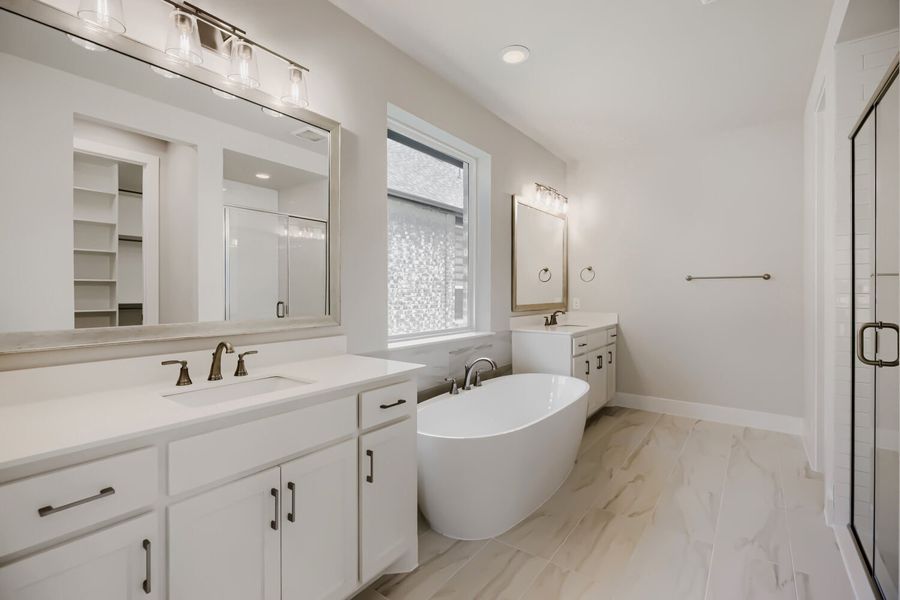 4407 Windy - Primary Bathroom 4407 Windy - Primary Bathroom
