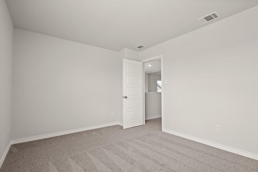Spacious, unfurnished interior of a new home in Sycamore Landing, Fort Worth (Image 16). Spacious, unfurnished interior of a new home in Sycamore Landing, Fort Worth (Image 16).