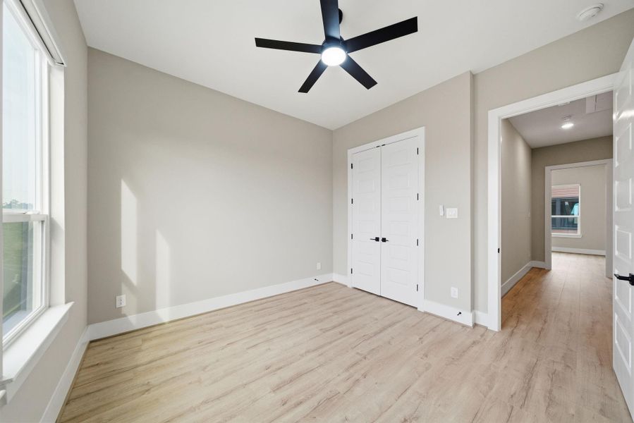 Spacious, unfurnished interior of a new home in , Houston (Image 25).