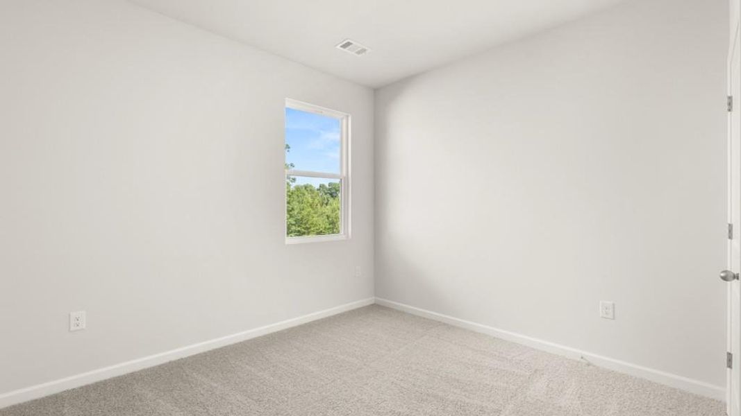 Spacious, unfurnished interior of a new home in Falcon Landing, Gainesville (Image 25).