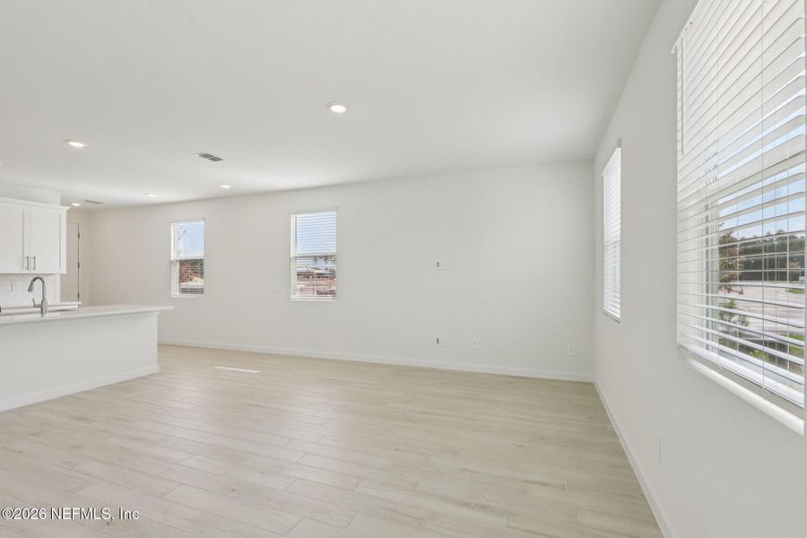 Spacious, unfurnished interior of a new home in Parkside at Shearwater, St. Augustine (Image 19).