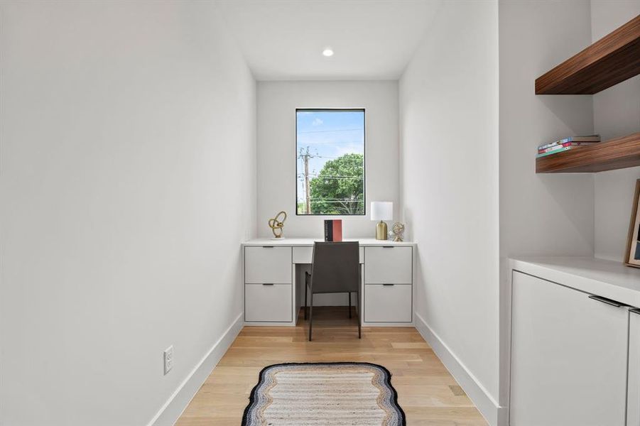 Furnished interior view inside a new home in , Dallas (Image 13). Furnished interior view inside a new home in , Dallas (Image 13).