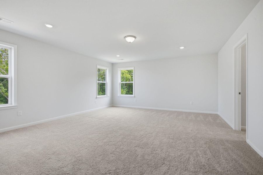 Spacious, unfurnished interior of a new home in , Seneca (Image 27). Spacious, unfurnished interior of a new home in , Seneca (Image 27).